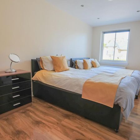 Stylish Modern Newly Built Apartment 15 Min From City Centre Edimburgo Exterior foto