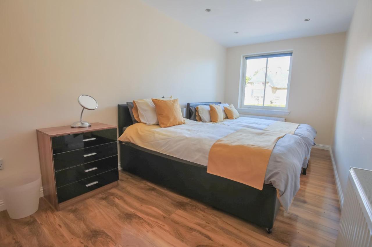 Stylish Modern Newly Built Apartment 15 Min From City Centre Edimburgo Exterior foto